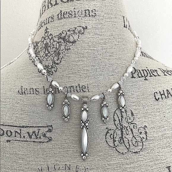 MYKA Statement Necklace - Picture 2 of 9